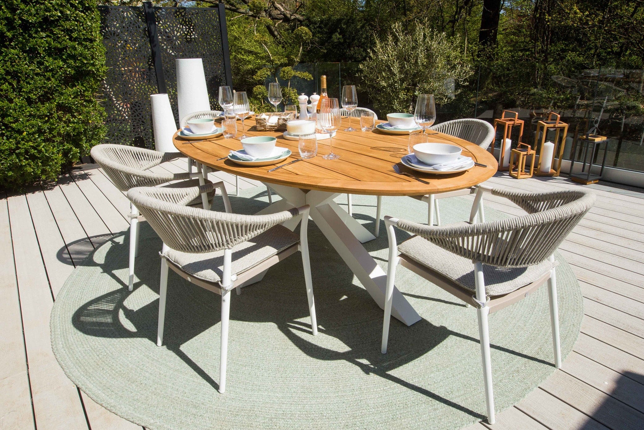 8+ seater dining collections