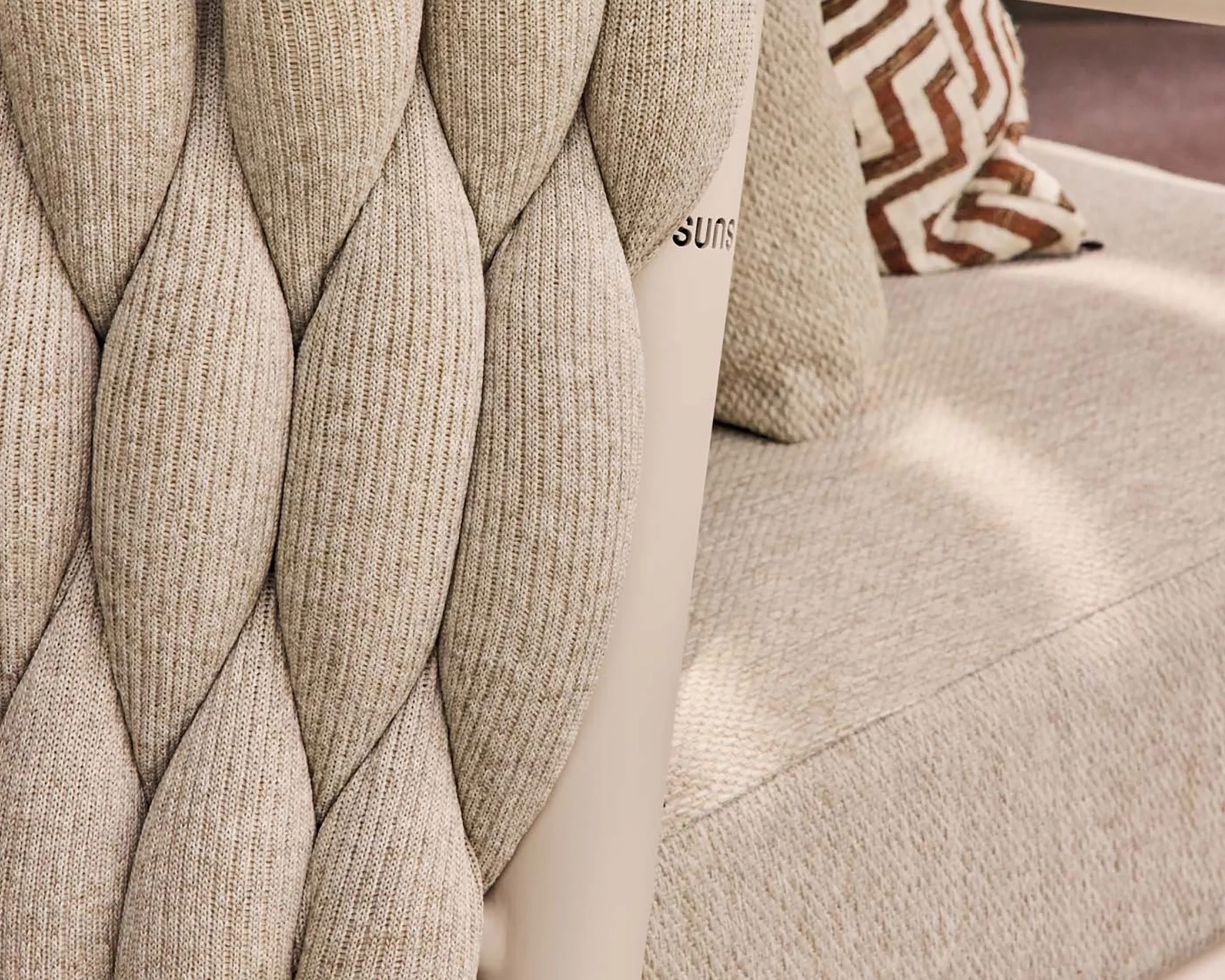Grado & Sato low dining collection - Image 4